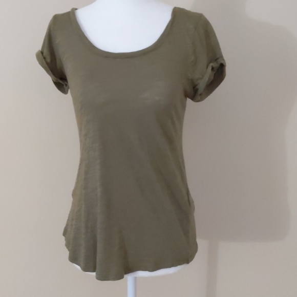 Banana Republic Tops - Banana Republic olive green top